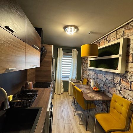 דברצן Mox Downtown Apartman מראה חיצוני תמונה