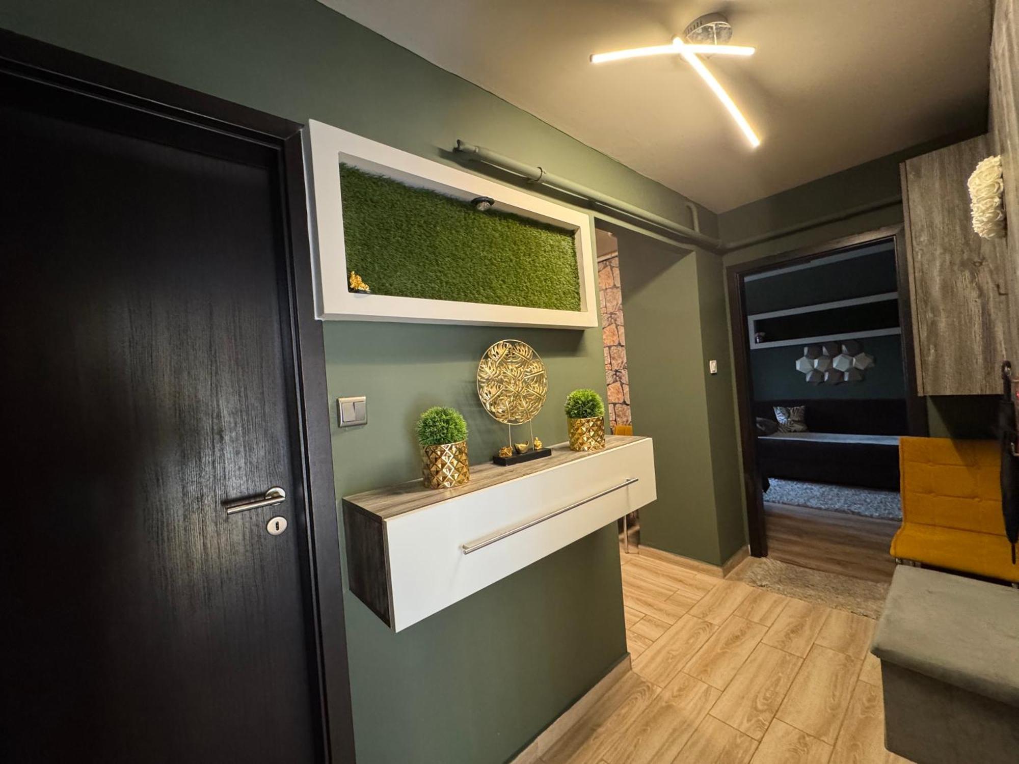 דברצן Mox Downtown Apartman מראה חיצוני תמונה
