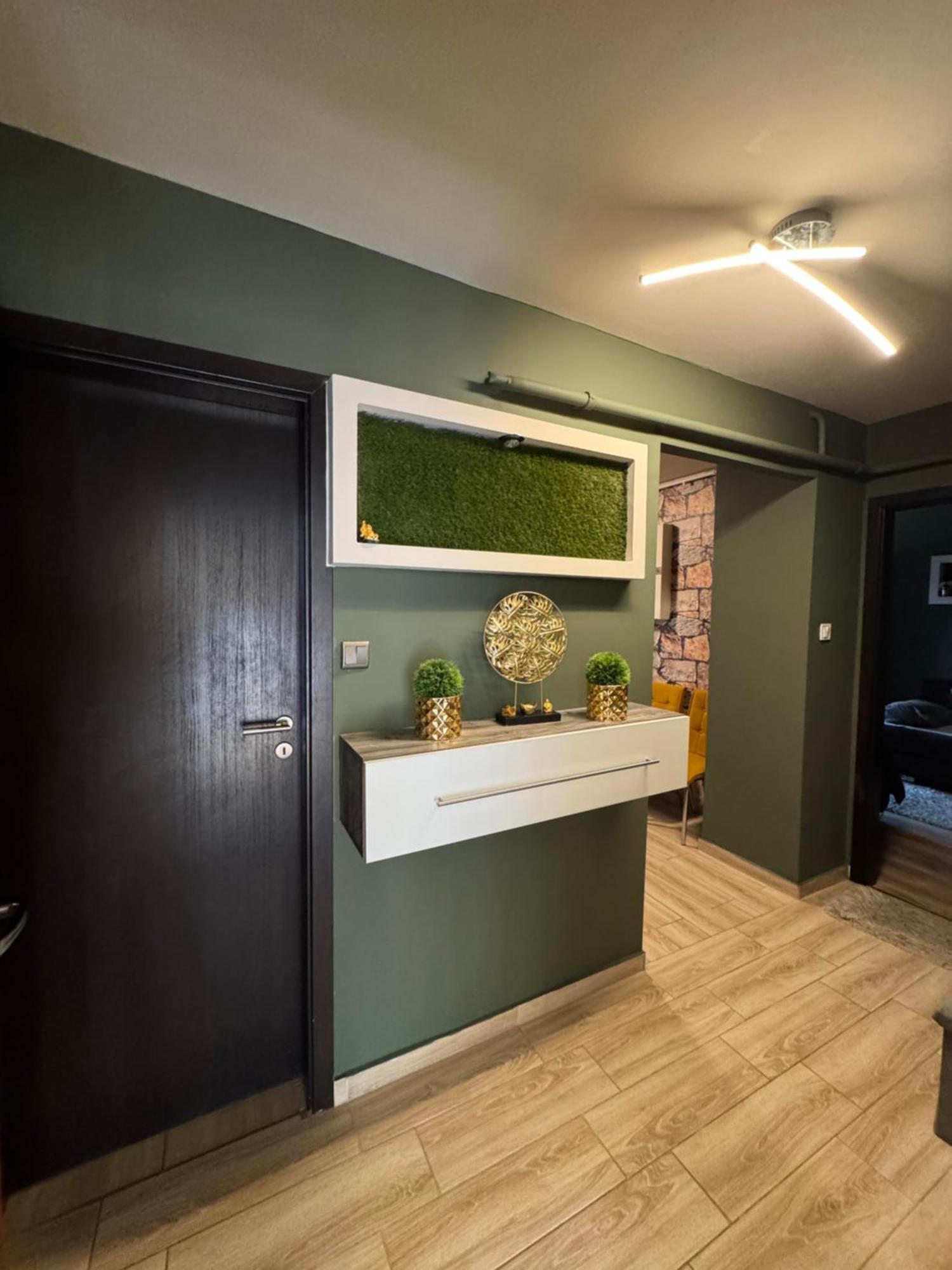דברצן Mox Downtown Apartman מראה חיצוני תמונה