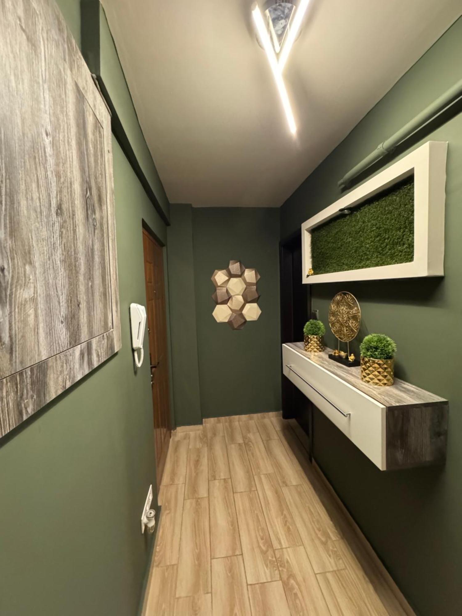 דברצן Mox Downtown Apartman מראה חיצוני תמונה