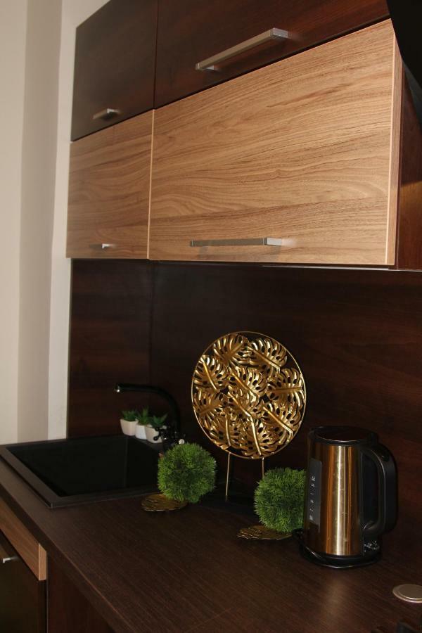 דברצן Mox Downtown Apartman מראה חיצוני תמונה